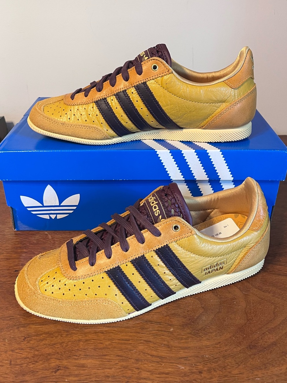 adidas Japan Yellow and Black Low-Top Sneakers NIB